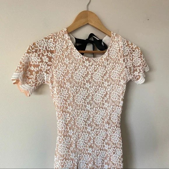 Pink and white Lace Dress with Black Bow - Picture 4 of 9